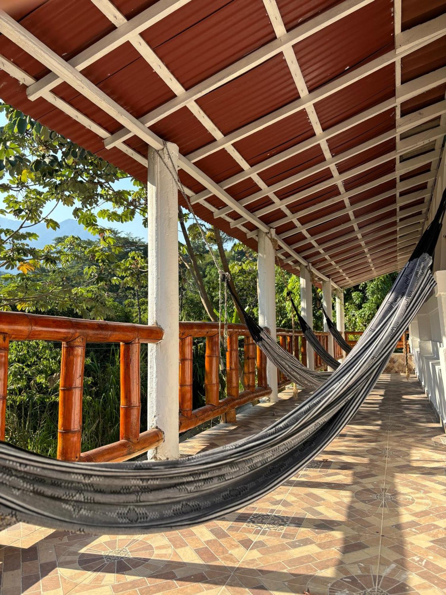 La Veranda Hotel & Restaurant Minca Exterior photo